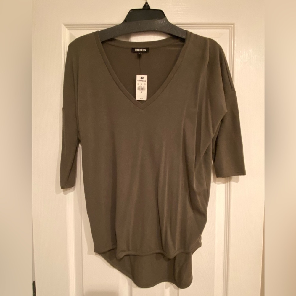 EXPRESS v-neck Top - olive green